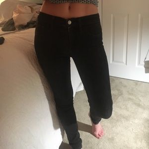Slimming midrise black jeans